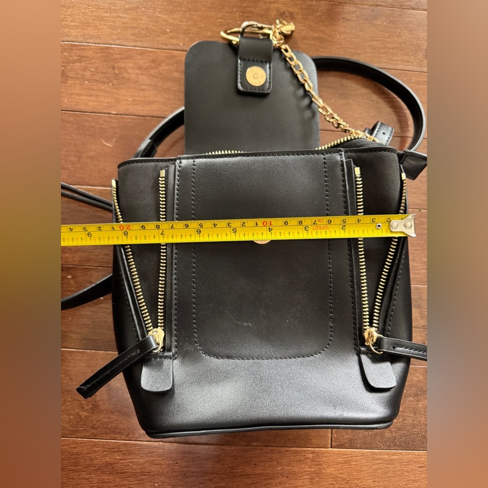 Mini Backpack leather, faye style in black. No logo